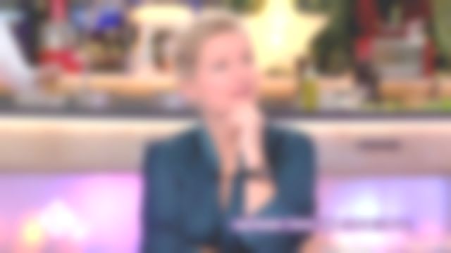 The blouse blue Anne-Elisabeth Lemoine in C to you of the 13/12/2017