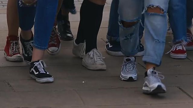 Shoes red Vans Authentic in the clip Get Low Zedd and Liam Payne