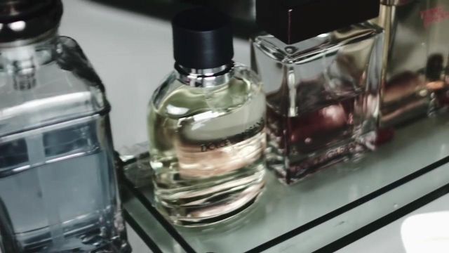 The Eau de Toilette Dolce & Gabbana The One for man in the clip Forever Brian McKnight