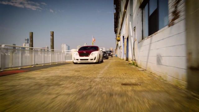 Le 4x4 Land Rover Defender dans le clip Good Life de G-Eazy et Kehlani