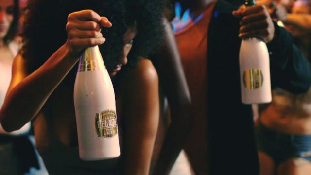 La bouteille de champagne Luc Belaire Luxe dans le clip It's secured de DJ Khaled ft. Nas, Travis Scott