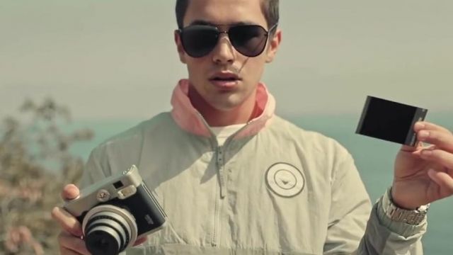 The Gen 2 Smartwatch - Q Marshal en el video musical Better With You de Austin Mahone