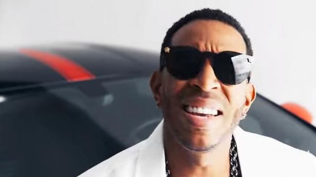 Les lunettes de soleil Versace de Ludacris dans le clip Vitamin D
