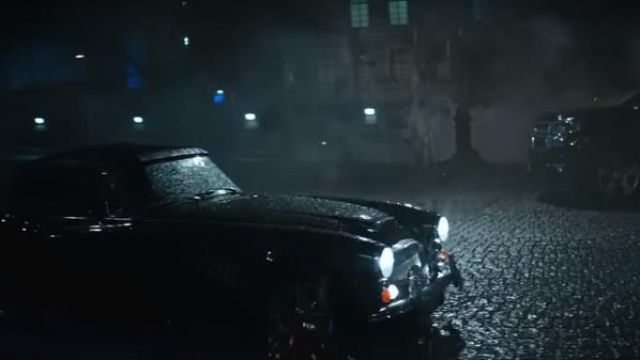 The HMC-MKIV, Austin Healy, in the clip I Don t Wanna Live Forever of Zayn and Taylor Swift
