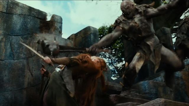 The knives of Tauriel (Evangeline Lilly) in The Hobbit : the desolation of Smaug