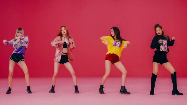 5. Rosé's blonde hair and black outfit in Blackpink's "Whistle" music video - wide 5