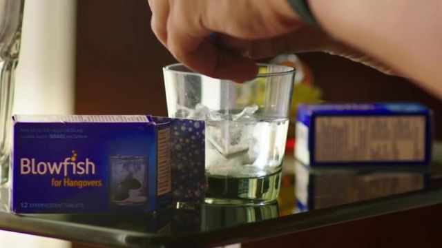 The stamps Blowfish in the clip SummerThing! of Afrojack ft. Mike Taylor