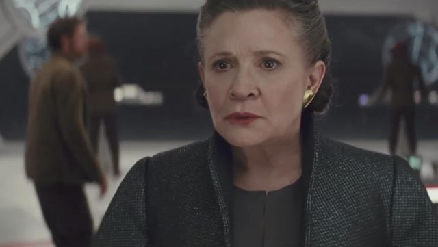 Les boucles d'oreilles de la générale Leia Organa (Carrie Fisher) dans Star Wars VIII : les derniers Jedi