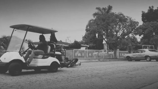 The golf car Yamaha The Drive 2 in the clip I Wanna Know of Alesso ft. Nico & Vinz