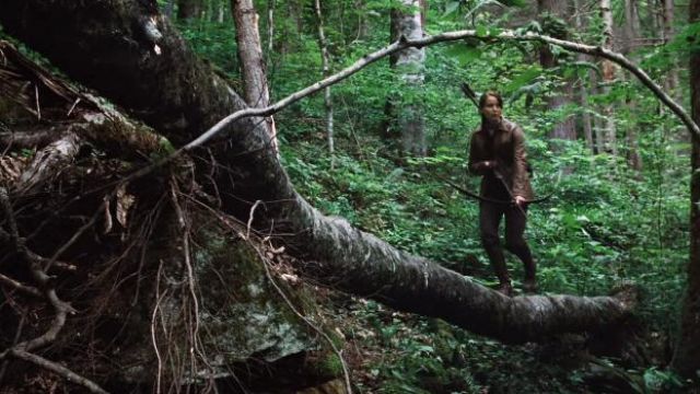 Arc de chasse de Katniss Everdeen (Jennifer Lawrence) comme on le voit dans Les Jeux de la Faim
