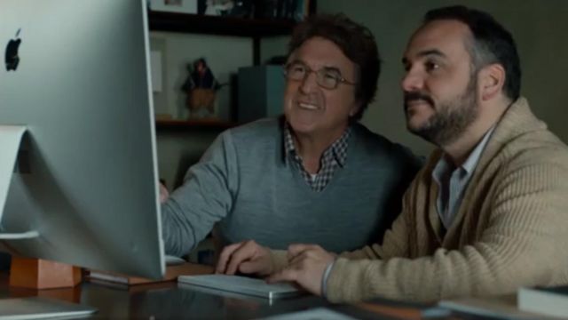 The Apple computer in Normandy naked