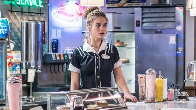 The holding of waitress Deborah (Lily James) in Baby Driver | Spotern