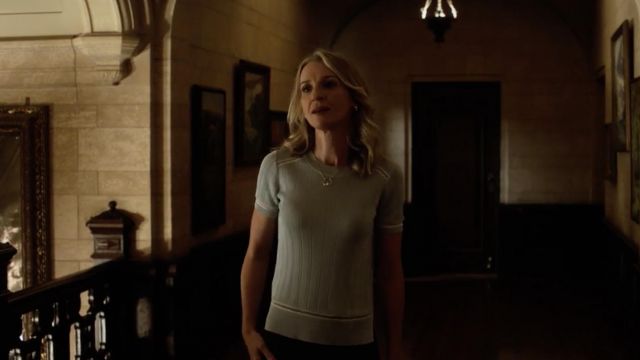 The top sky blue Rag & Bone Janet Stein (Ever Carradine) in Marvel's Runaways S01E07