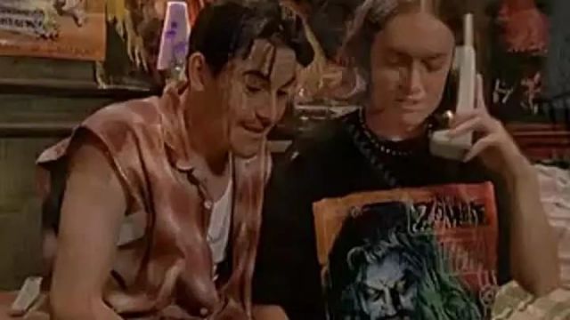 The t-shirt Rob Zombie's boyfriend Francis in the series Malcolm S01E03