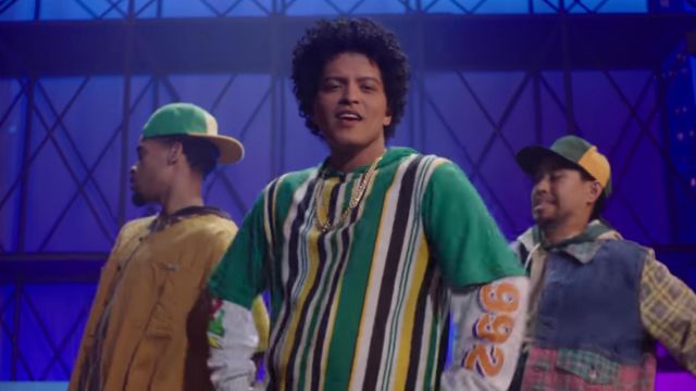 The striped t-shirt 90's Bruno Mars in his clip Finesse (Remix) feat. Cardi B