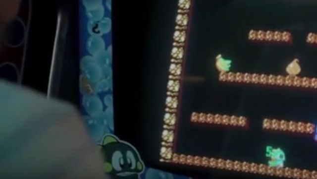 The game Bubble Bobble with which plays Yorkie (Mackenzie Davis) in Black Mirror S03E04