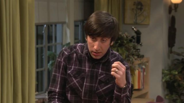 Les manches longues de Howard Wolowitz (Simon Helberg) dans La Théorie du Big Bang S11E12