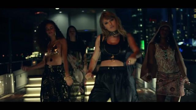 Taylor Swift Natasha Zinko de jogging, comme on le voit dans son clip de Fin de Jeu mettant en vedette Ed Sheeran & Avenir