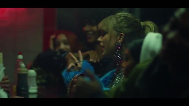 Les boucles d'oreilles en forme de chat Gucci de Taylor Swift dans le clip End Game featuring Ed Sheeran et Future