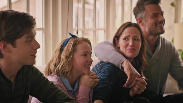 The gray sweater from Jack Spier (Josh Duhamel) in Love, Simon