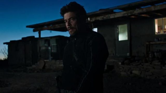 La veste sport noire de Alejandro Gillick (Benicio del Toro) dans Sicario : Day of the Soldado