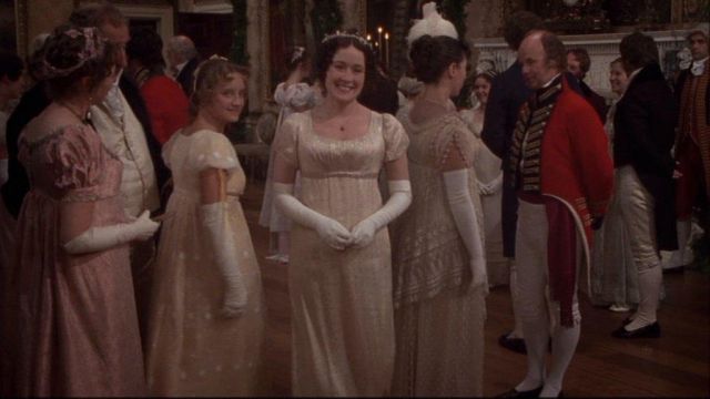The authentic white dress of Elizabeth Bennet (Jennifer Ehle) scope at the ball of Netherfield in Pride and Prejudice S01E02