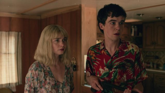 The hawaiian shirt red James (Alex Lawther) in The End of the F***ing World S01E08
