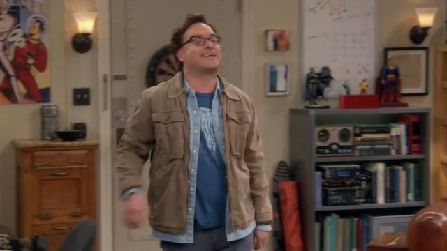 The t shirt of Leonard Hofstadter (Johnny Galecki) in The Big Bang Theory  S11E12 | Spotern