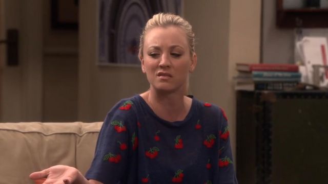 The cherry tee of Penny (Kaley Cuoco) in The Big Bang Theory S11E10