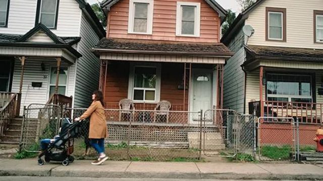 La maison au chien au 39 Keith Street à Hamilton au Canada dans Black Mir­ror S04E02 Archange (Arkangel)