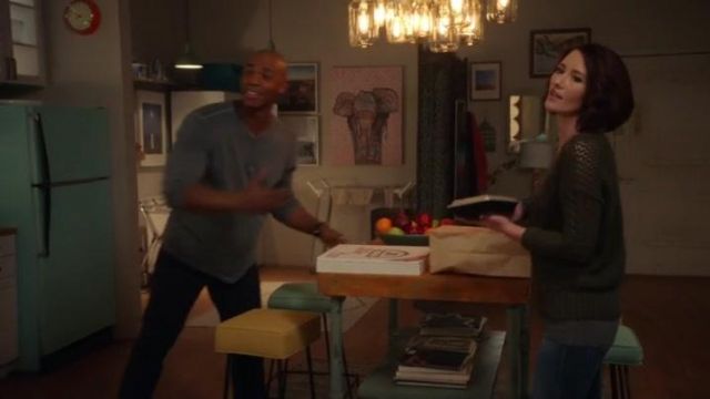 Les suspensions ampoules dans l’appartement de Kara Danvers (Melissa Benoist) dans Supergirl S02E07