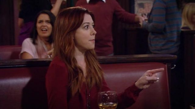 La robe rouge de Lily Aldrin (Alyson Hannigan) dans How I Met Your Mother S09E09