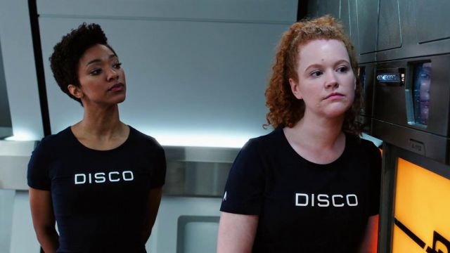 The t-shirt navy blue DISCO in Star Trek, Discovery S01E06
