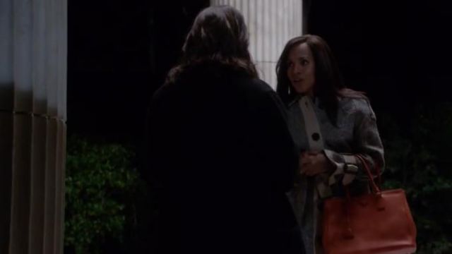 Olivia Pope (Kerry Washington)'s Prada Saffiano Lux Convertible Open Tote Bag as seen on Scandal 7x6
