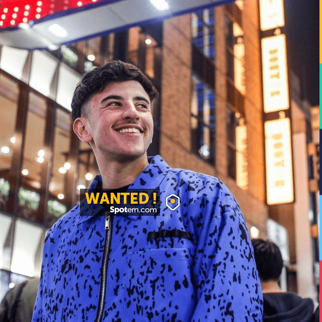 Just Rihad The blue jacket printed Justriadh on his account Instagram @justriadh ...
