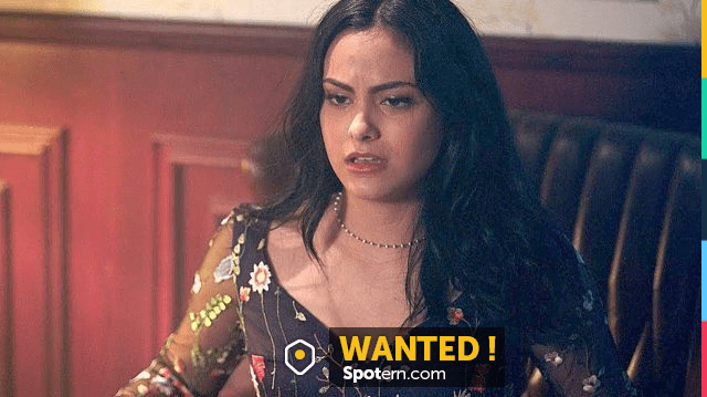 Films Et Séries Tv Avec Camila Mendes La robe à fleurs de Veronica Lodge (Camila Mendes) dans la série