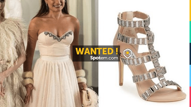 Steve Madden Famme Crystal Sandal worn by Hester Ulrich Lea Michele in Scream Queens S01E03 Spotern