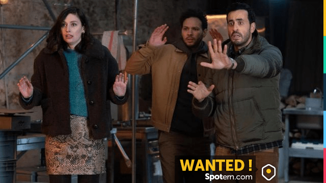 Le pantalon en velours de Joseph Hazan (Jonathan Cohen) dans Family