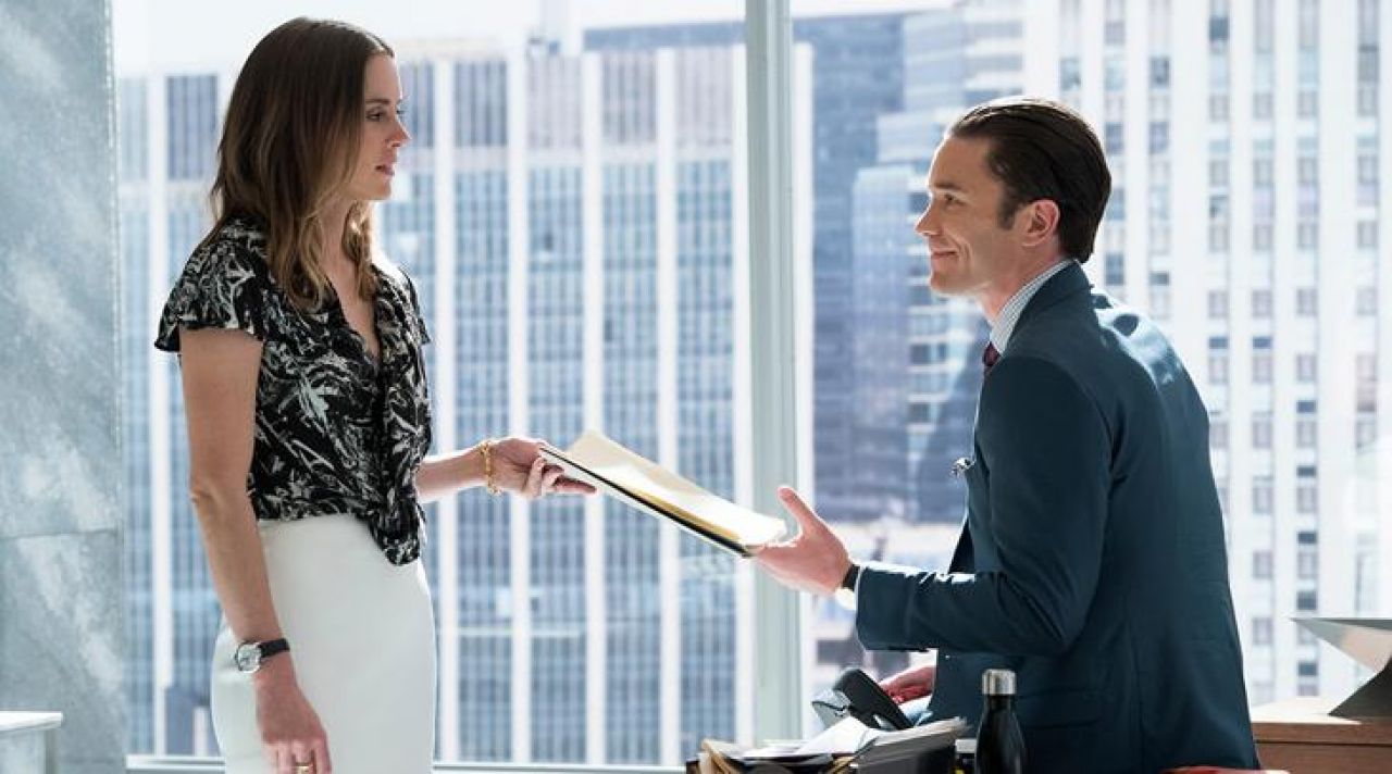 The top black and white Joy Meachum (Jessica Stroup) in Iron Fist Spotern