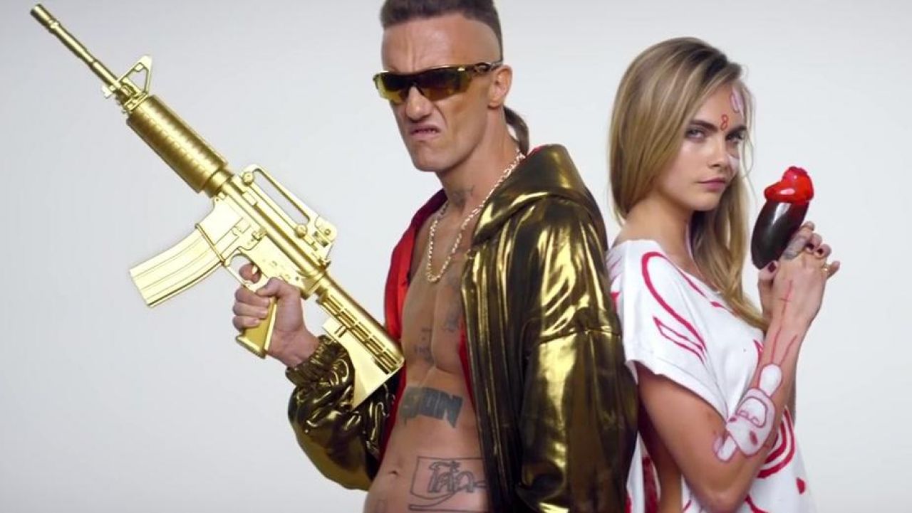 The red tunic and white Cara Delevingne in the clip, Ugly Boy Die Antwoord.