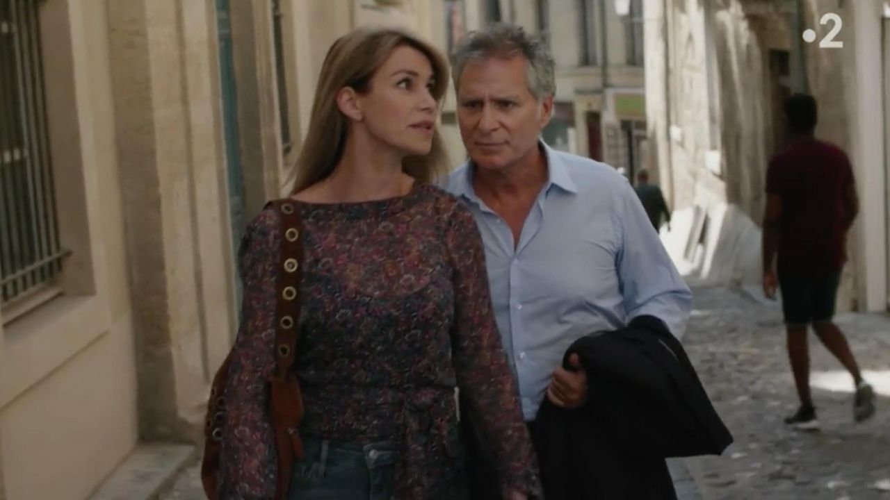 Valérie Kaprisky Dans Un Si Grand Soleil Le sac à main avec œillets porté par Joe Réal (Valérie Kaprisky) dans
