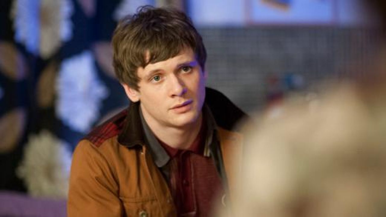 молокососы 7 сезон. молокососы 7 сезон. молокососы 7. джеймс кук 7 сезон скинс. скинс 7 сезон кук.