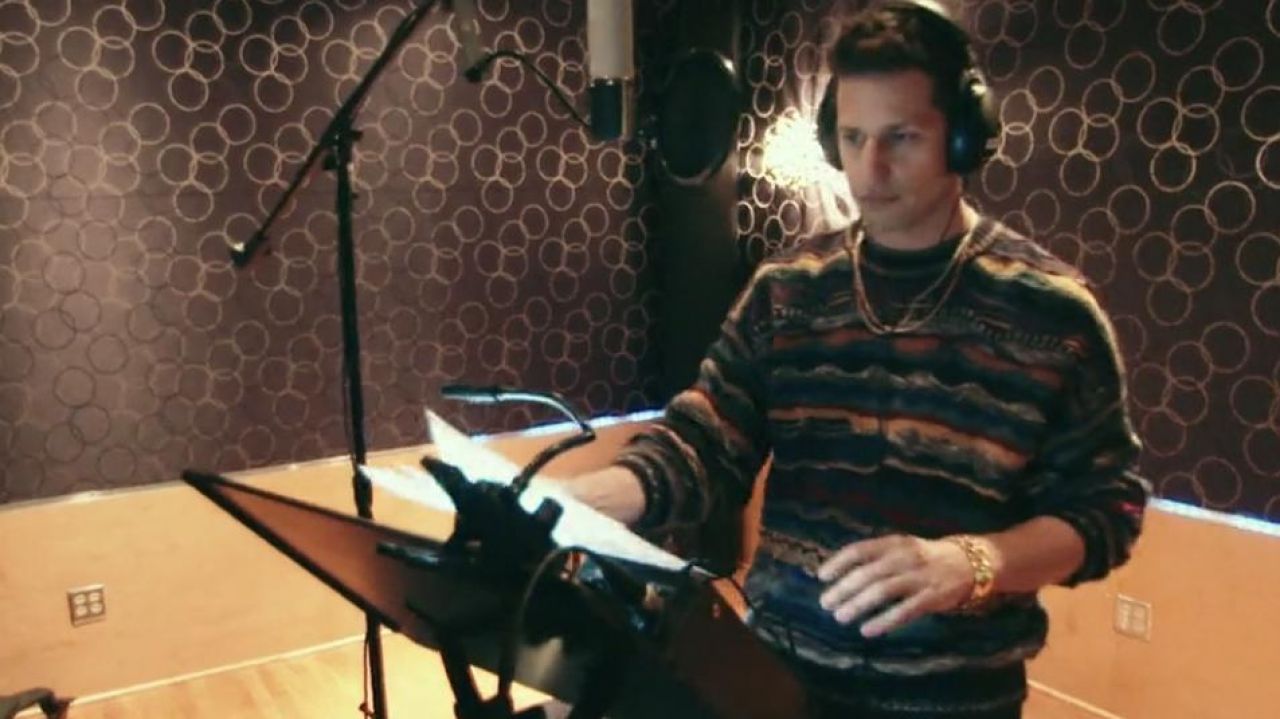 Suéter usado por Andy Samberg como