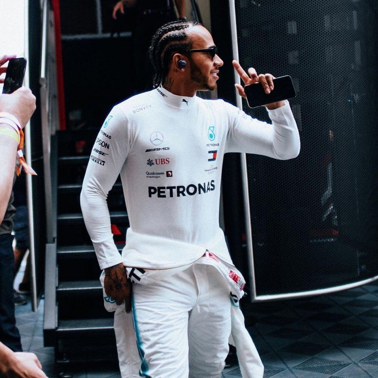 Le top ignifuge de Lewis Hamilton sur son compte Instagram.