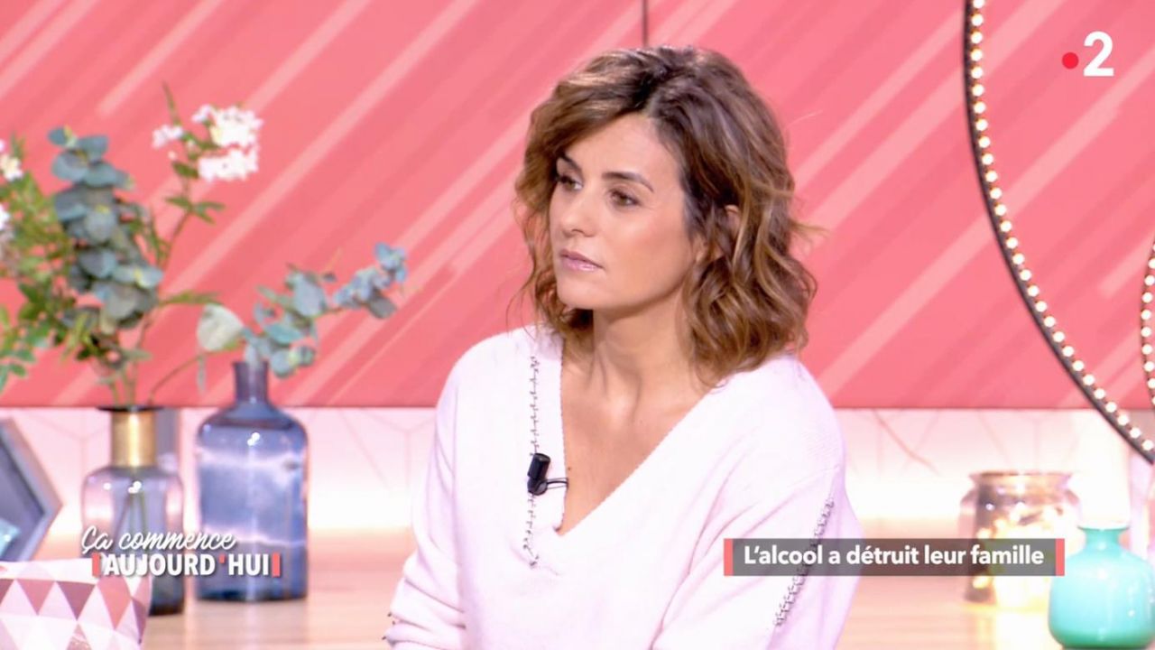 Pull Faustine Bollaert Ca Commence Aujourd'hui Le pull blanc de Faustine Bollaert dans Ça commence aujourd'hui le 3