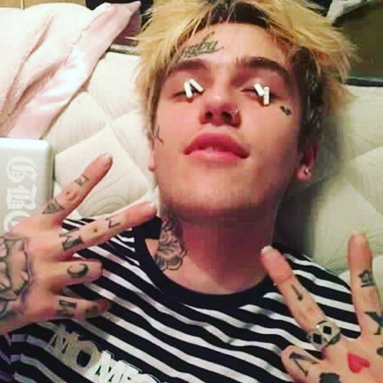 An Ace of Diamonds Ring worn by Lil Peep on his Instagram account ...