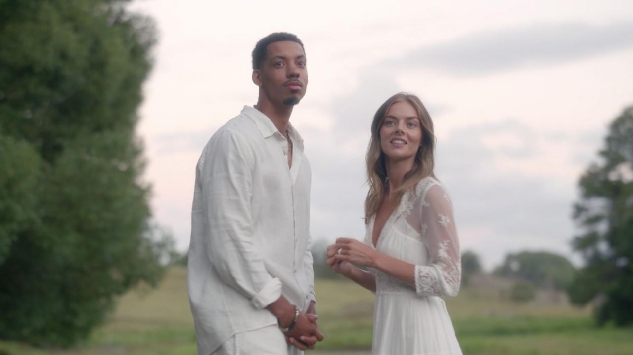 White dress worn by Jessica Chandler (Samara Weaving) as seen in Nine