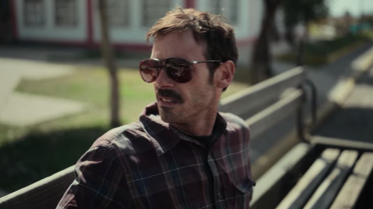 Sunglasses worn by Walt Breslin (Scoot McNairy) as seen in Narcos