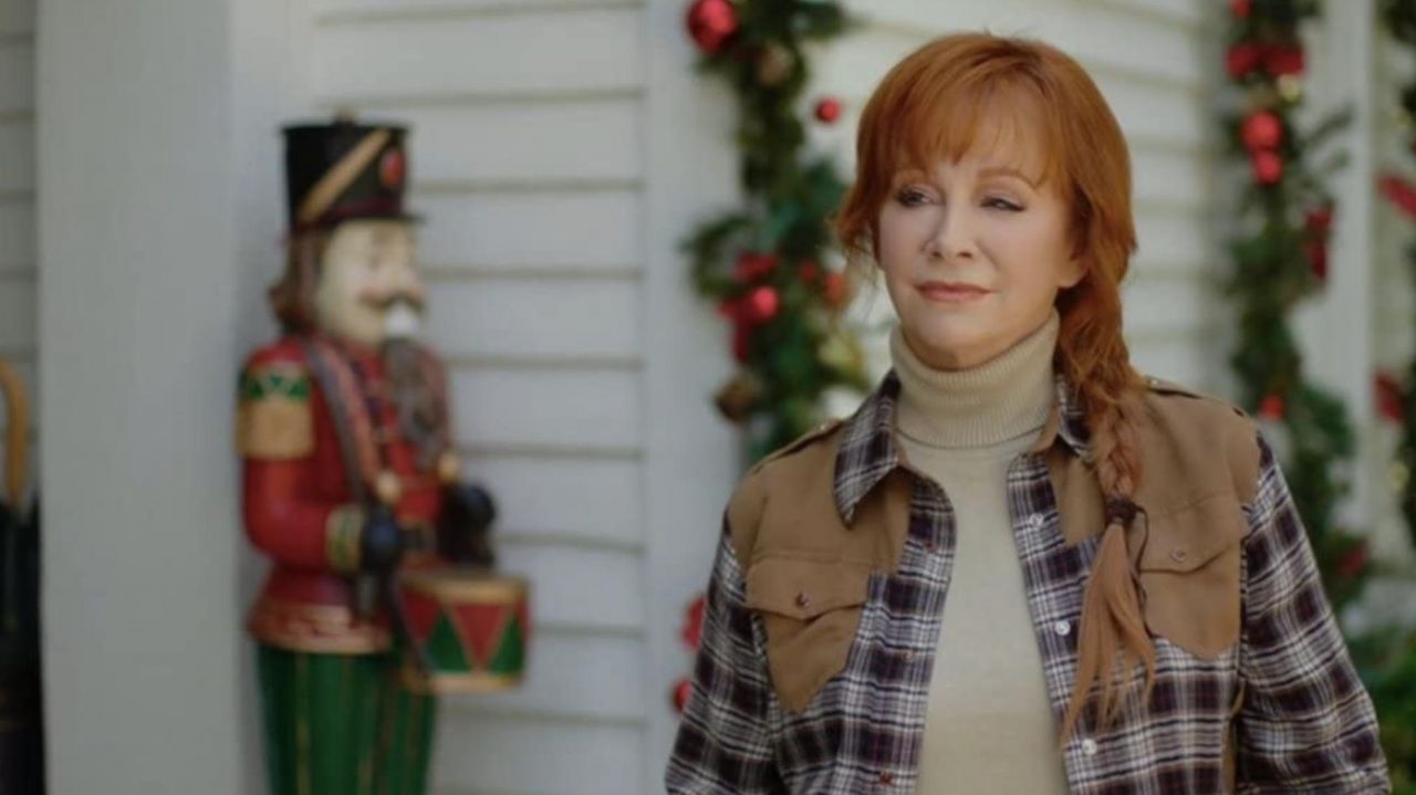 Reba Mcentire Christmas Movie 