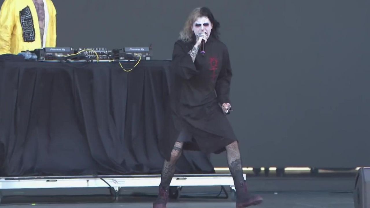 Концерт 2019. Гостмейн концерт 2019. GHOSTEMANE Live @ Lollapalooza main Stage 2019. GHOSTEMANE Lollapalooza 2019. GHOSTEMANE концерт.